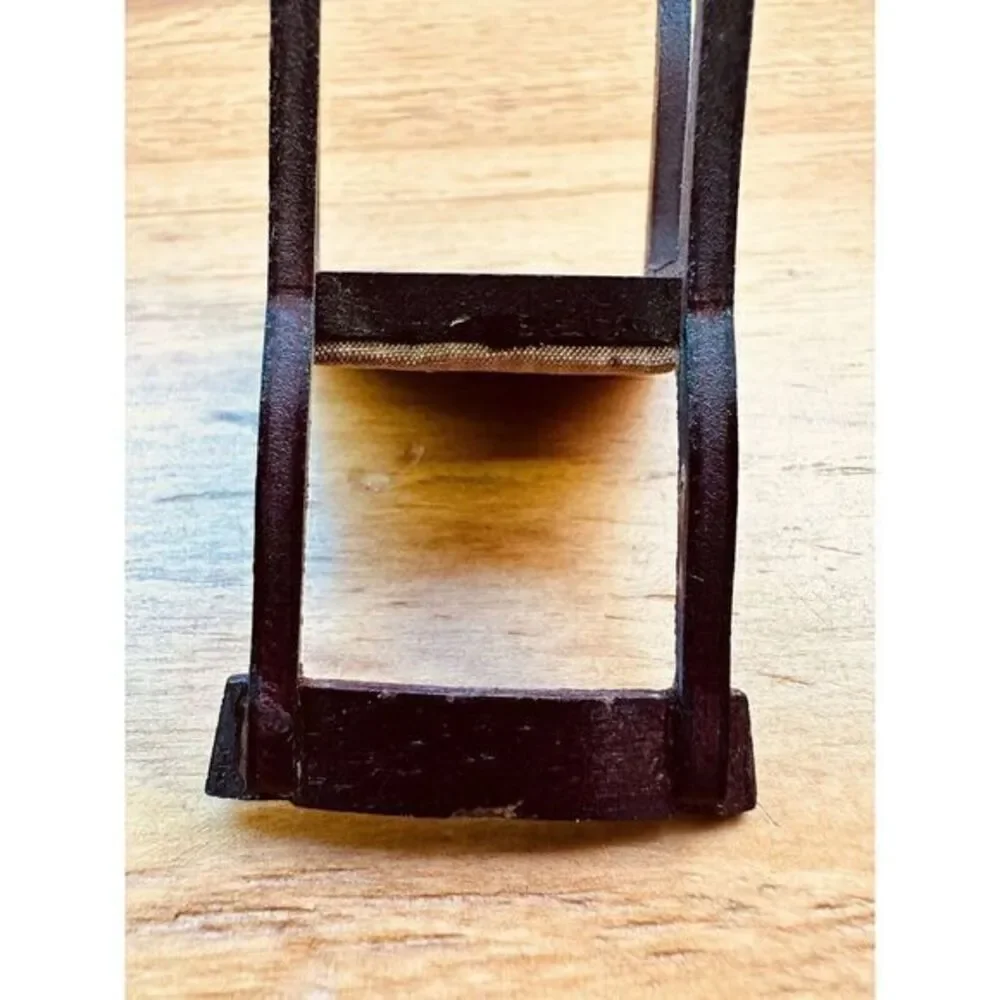 Dollhouse‎ Miniature Handcrafted Chair With Plaid Cushion Furniture